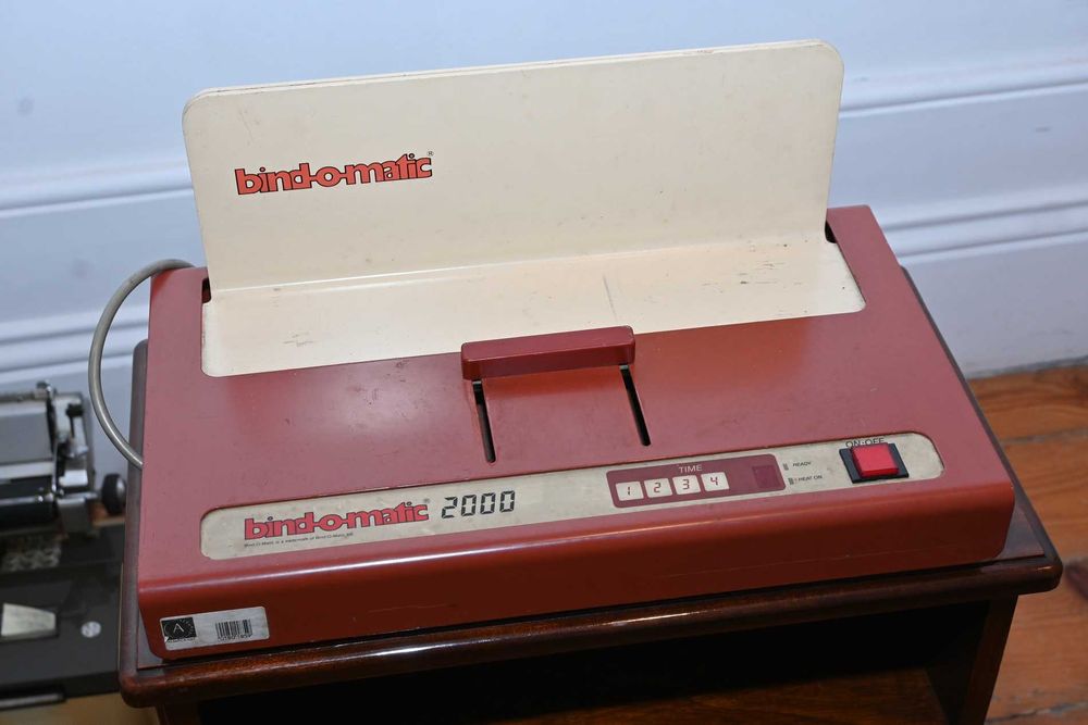 Maquina de dobrar antiga Bindomatic