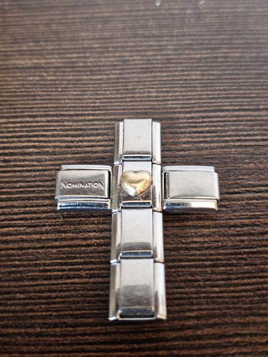 WISIOREK, krzyż, stal i złoto 18 k