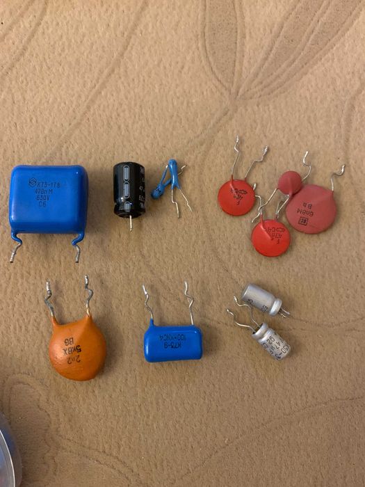 Конденсаторы разные. Новые и Б/У.