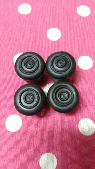 4 pés/bases de borracha para 1 cadeira, novos