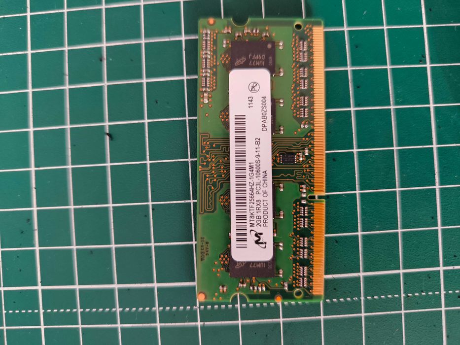 продаж модуля пам'яті для ноутбуку DDR3 SDRAM. 2GB MT8KTF25664HZ-1G4M1
