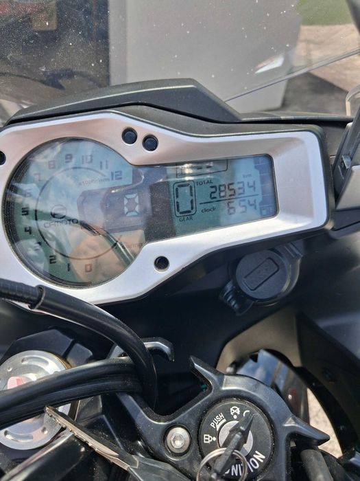 Moto CF 650 MT limitada para carta A2