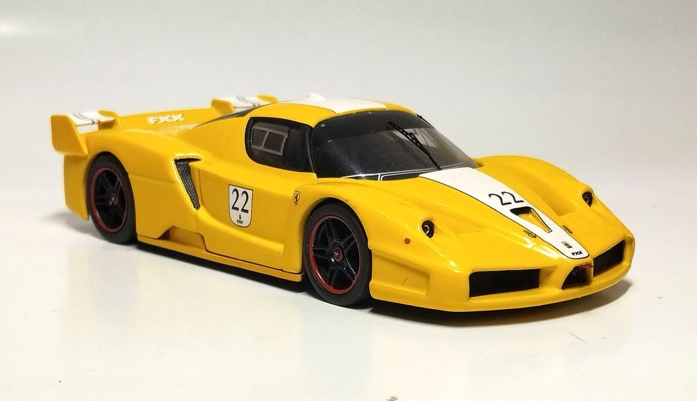 Ferrari F355 (1994-99) Detail Cars + Ferrari FXX Hot Wheels Elit  1/43