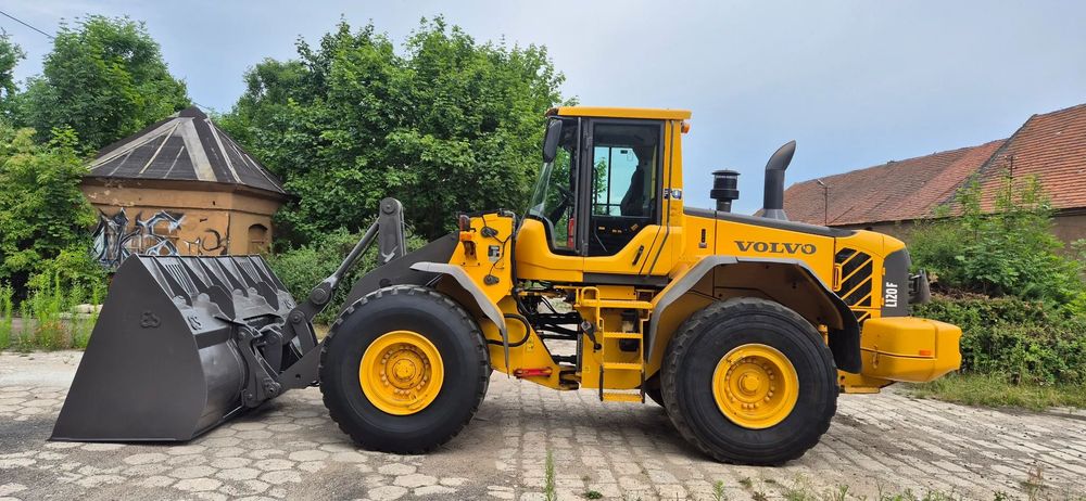 Volvo L 120 F  ladowarka kolowa Volvo L 120 F sprowadzona gotowa do pracy