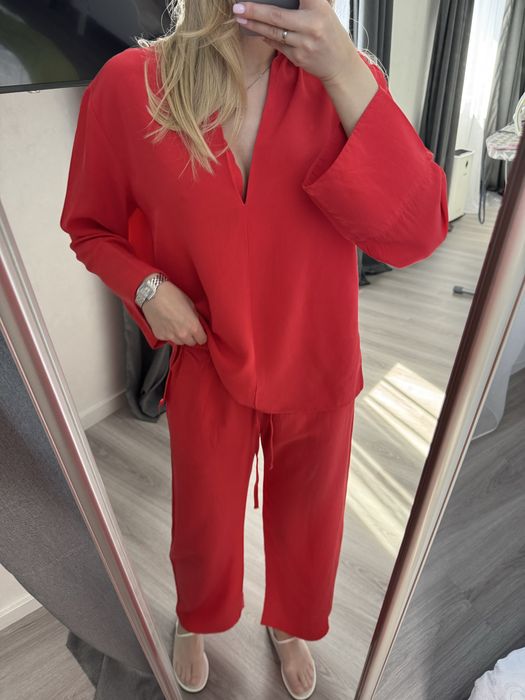 Червоний костюм Zara xs-s