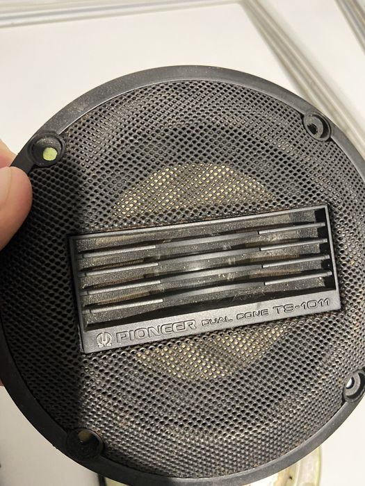 Autorádio Philips RC228 + 2 colunas Pioneer