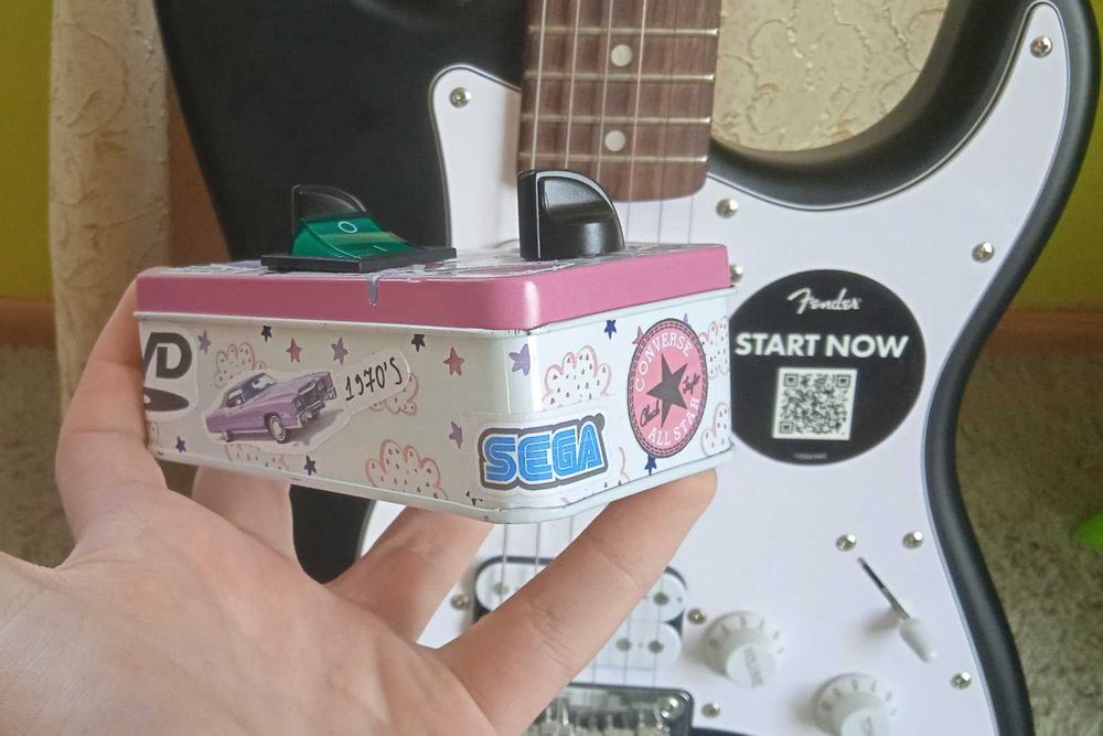 Педаль перегрузу Unicorn Distortion для електрогітари,