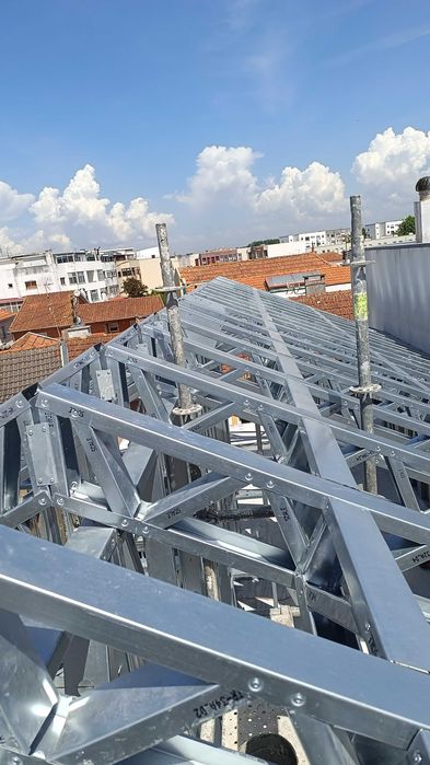 Construa com aço leve (LSF) &  Reparação de telhados - Construção Civil