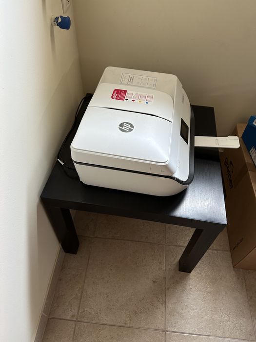 Impressora HP OfficeJet 5232 cores com Wi-fi