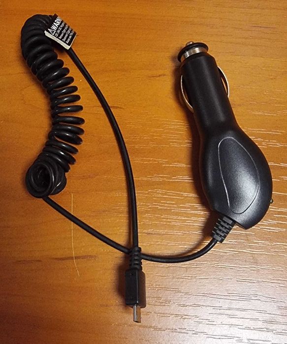 Ładowarka samochodowa gniazdo zapalniczki na micro USB całkowicie sprawna