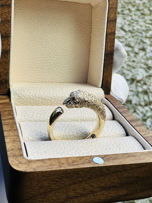 Кольцо cartier с бриллиантами 585