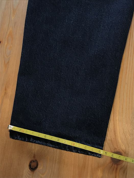 Jeansy czarne/ciemno-szare C&A z dziurami i haftem