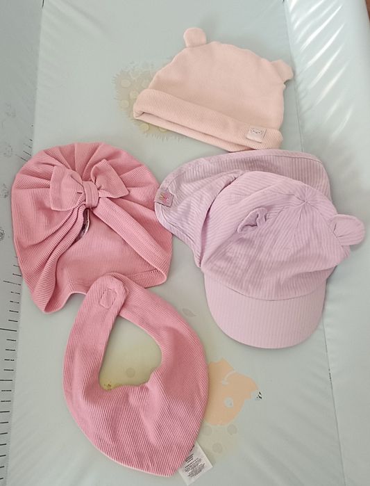 Czapeczki dla niemowlaka dla dziewczynki na wiosnę