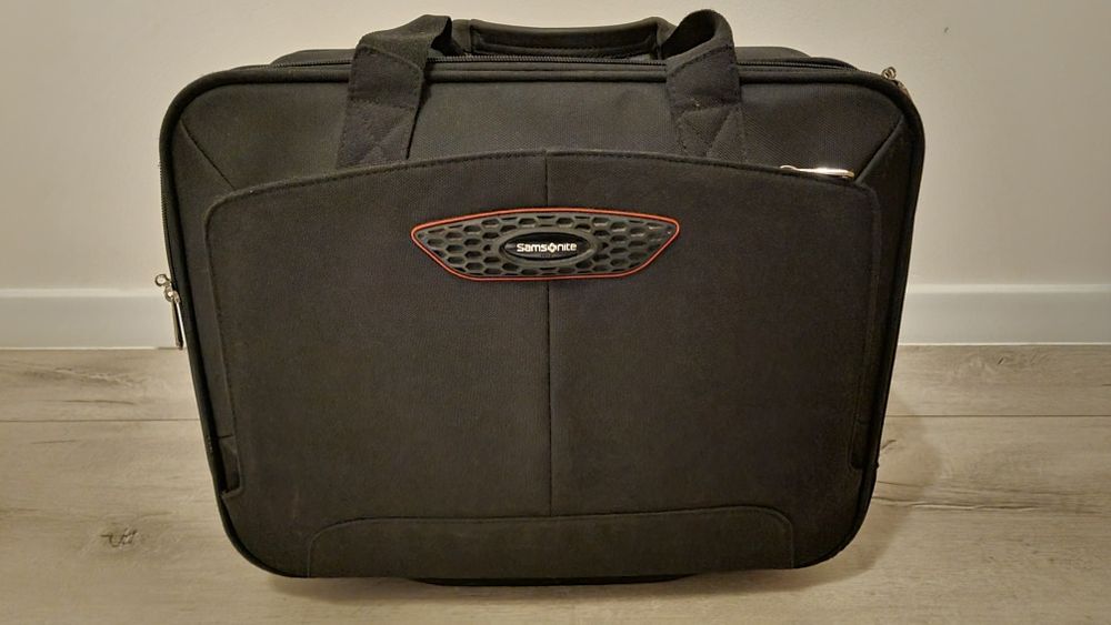 Walizka samsonite podręczna