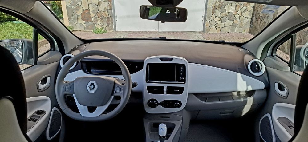 Продам Renault Zoe 41kw