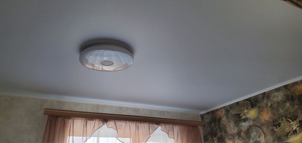 Натяжні стелі (натяжные потолки)