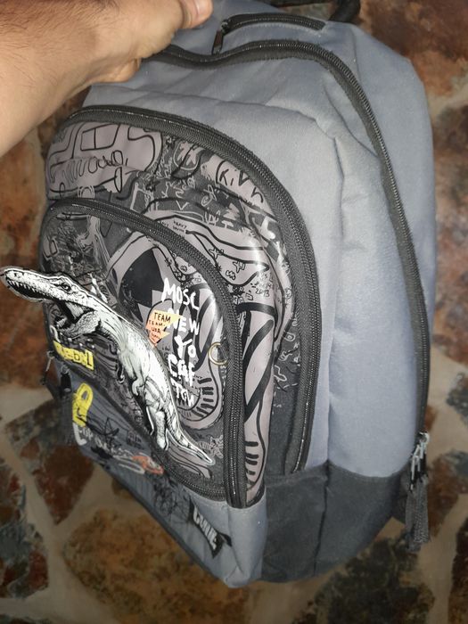 Mochila escolar dinossauro