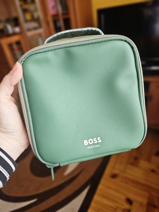 Kosmetyczka Hugo boss zielona  nową