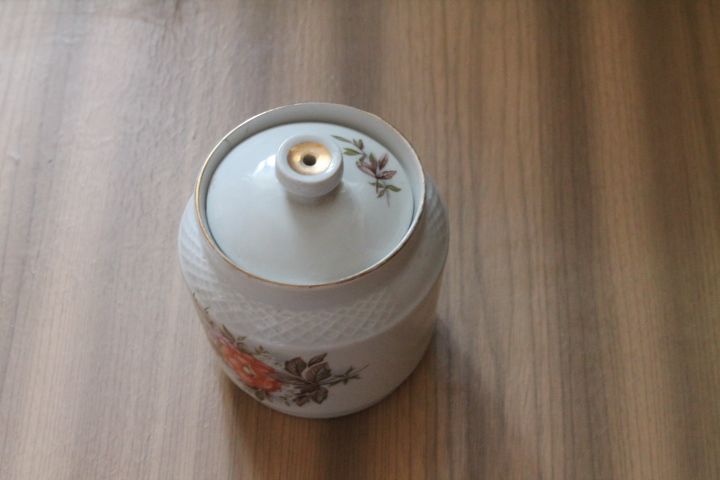 Сахарница цукерниця