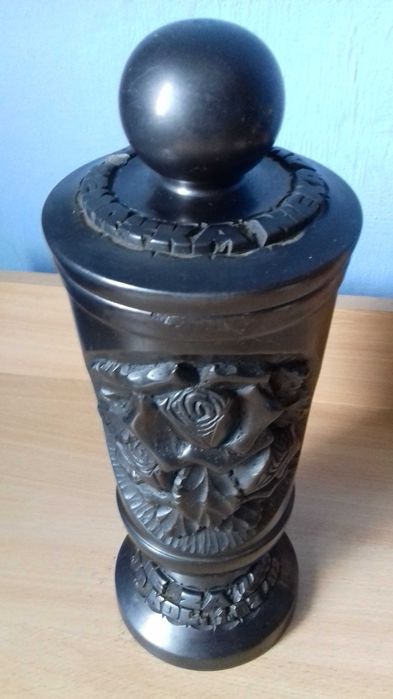 Wazon grafitowy, okolicznościowy.