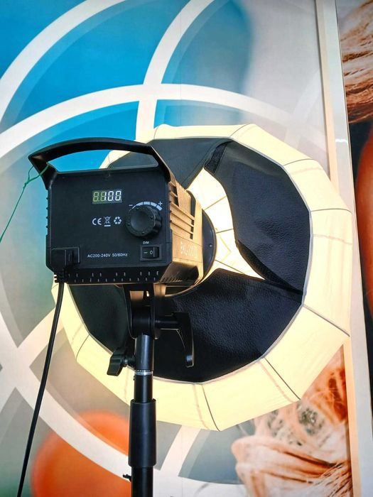 New and Professional 120 W Light with Dome, Tripod, and Remote Control64550763286785123