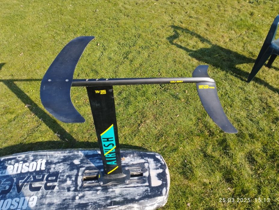 Foil kitefoil  hydrofoil zestaw Z deskom do nauki  Airush Bracuru