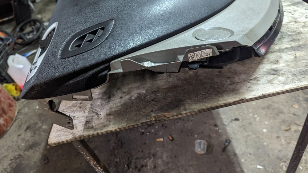 Торпеда, панель безпеки, Renault Scenic 3 681000060R