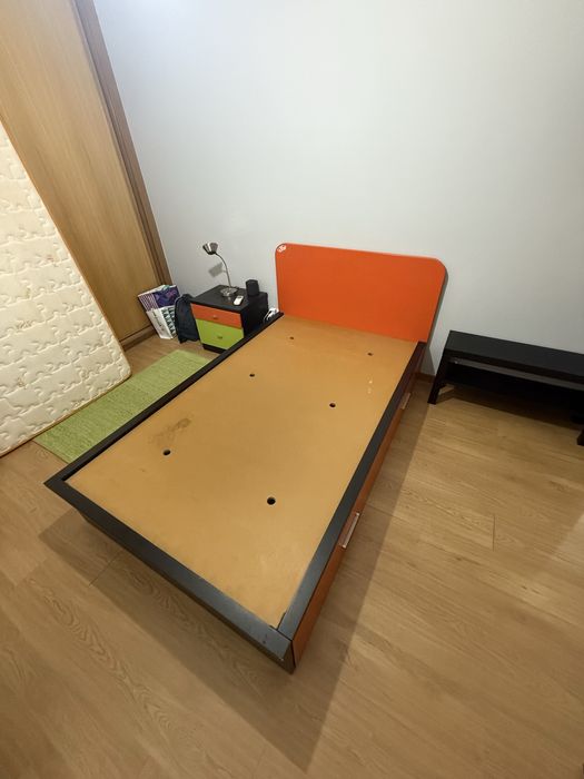 Cama de corpo e meio