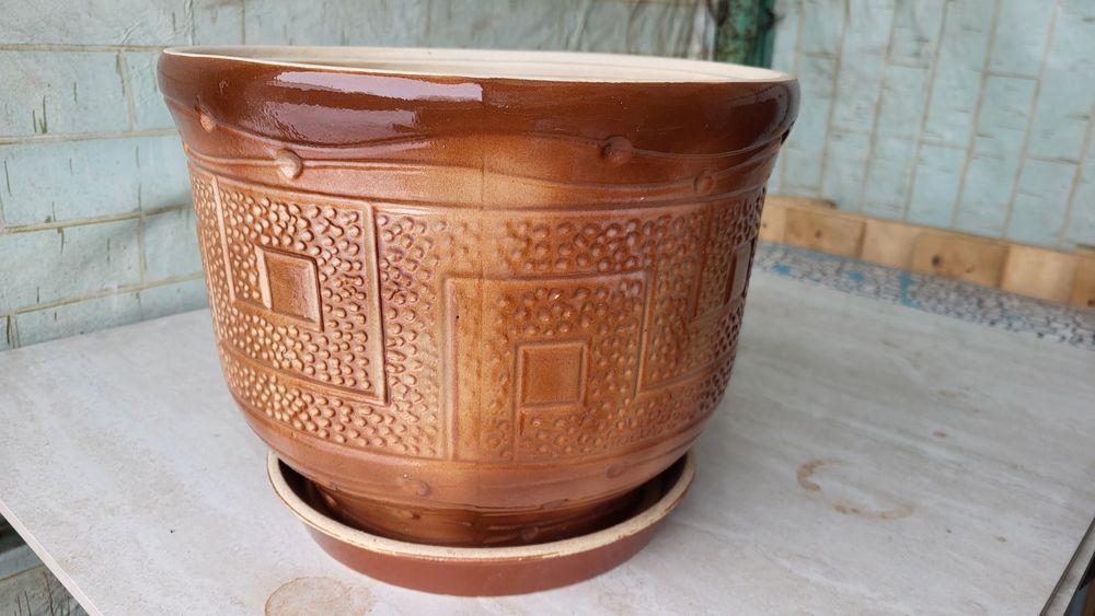 Продам вазони для квітів нові та б/в