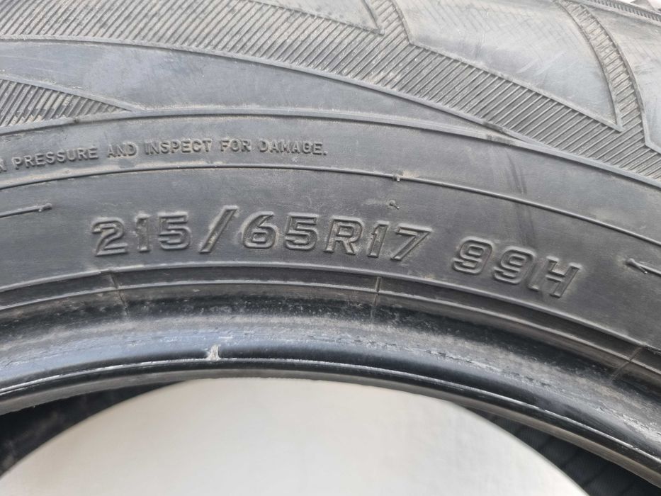 Opona zimowa Falken Eurowinter HS01SUV 215/65R17 99 H 2 SZTUKI