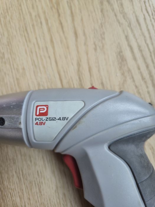 Mini wkrętarka z ładowarka