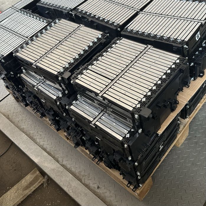 Пакети Комірки Ячейки Li-ion Пакети LGY E63B