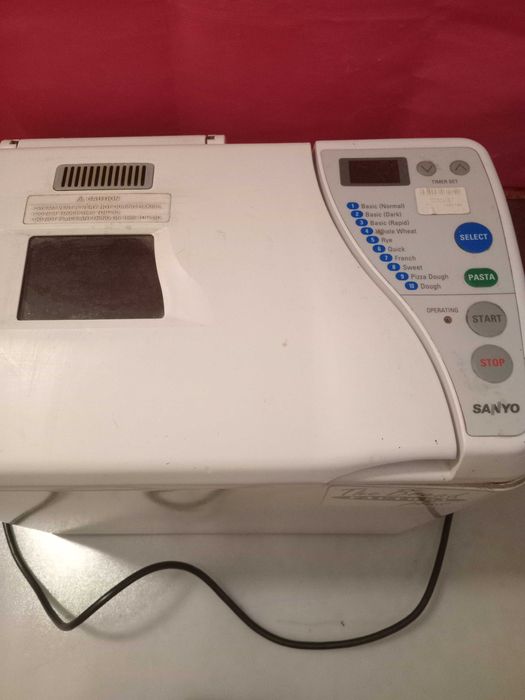 Хлебопечка б/у робоча в доброму стані