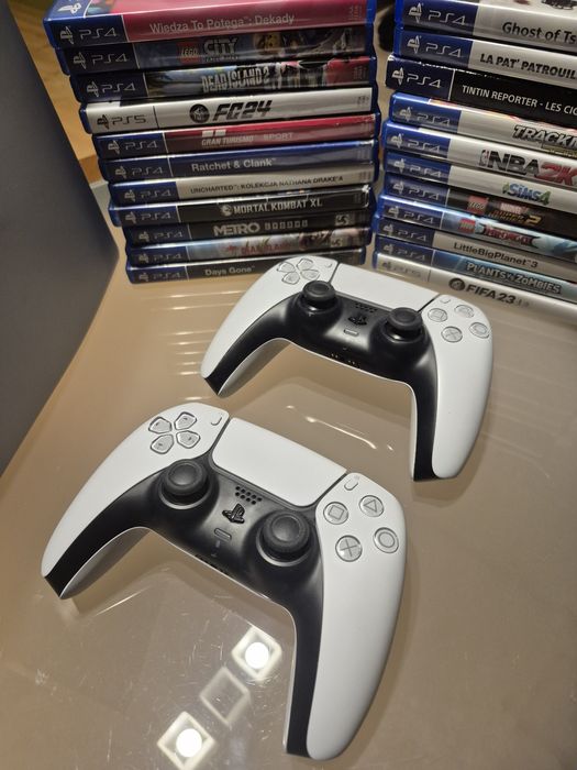 PlayStation 5 Ps5 z napędem. Stan idealny. Pad, gry