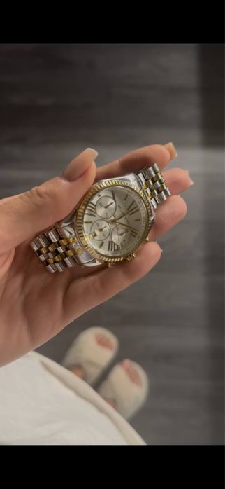 Продам часы женские michael kors