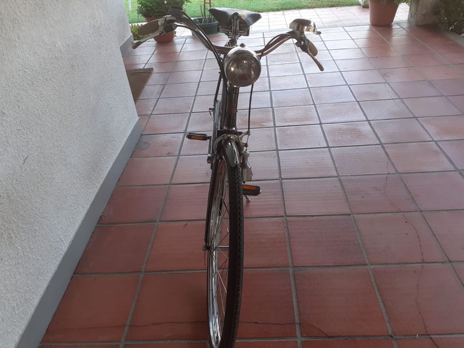 Bicicleta pasteleira vintage antiga marca Raleigh