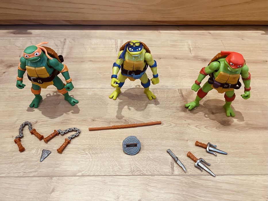 Trio de Tartarugas Ninja + acessorios