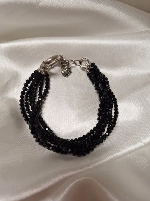 Bransoletka z czarnych kamieni