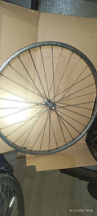 Колесо переднє на 28