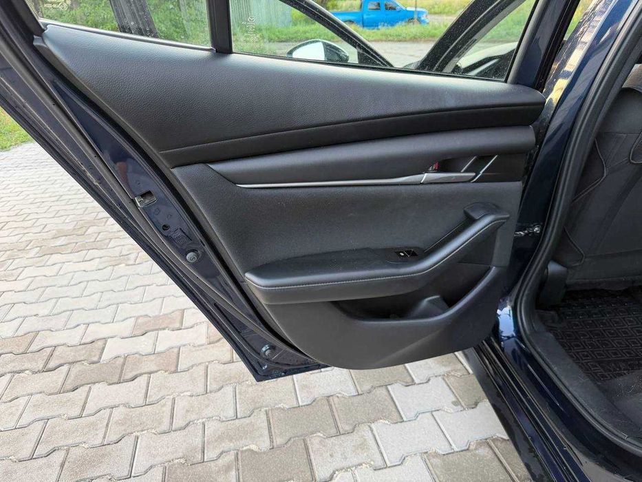 авто Mazda 3 2020  седан USA ціла