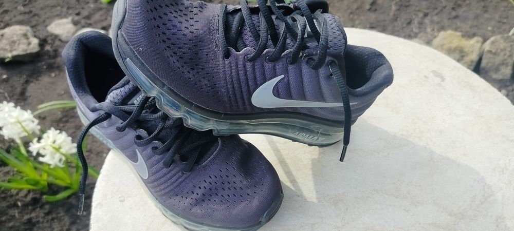 Продам кросівки фірми Nike!
