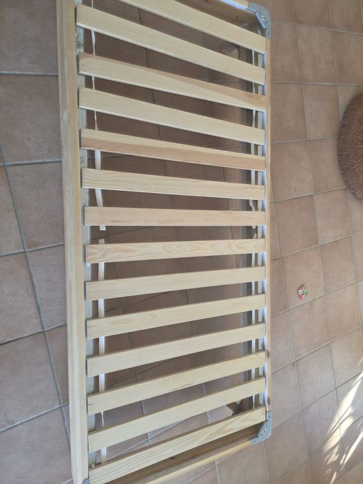 Cama ikea 90x200 com colchão