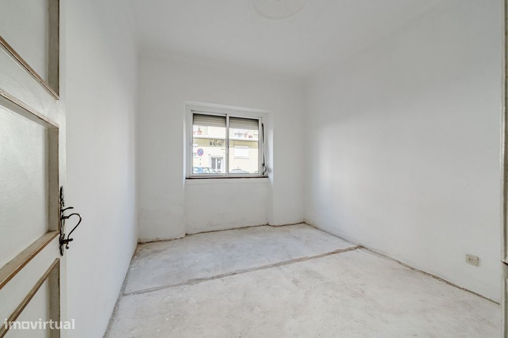 Apartamento T2 à venda na Rua General Humberto Delgado