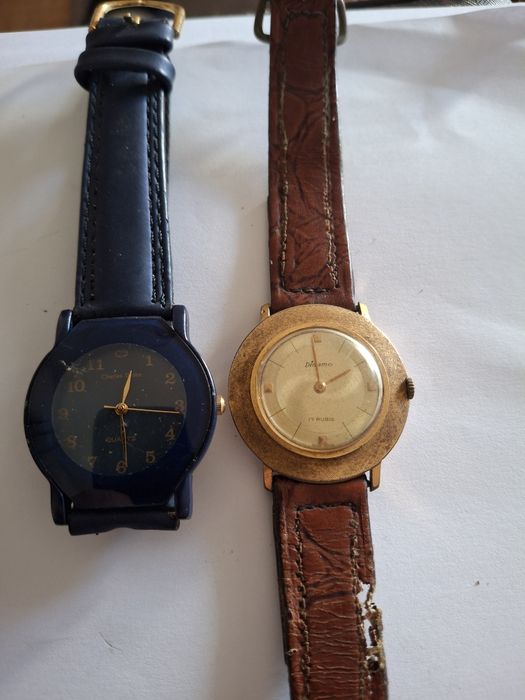 2 vintage ladies' watches, untested