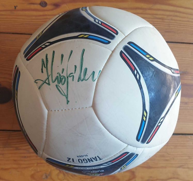 Piłka z autografami Lato Wójcik Euro 2012
