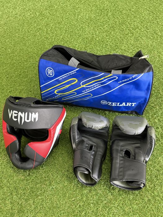 Шолом боксерський Venum  Боксерські рукавиці Venum Impact 12 oz