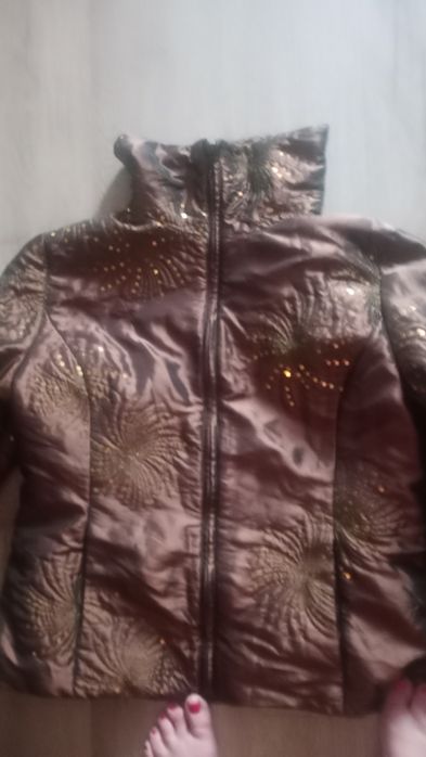 Kurtka z brokatowym dodatkiem