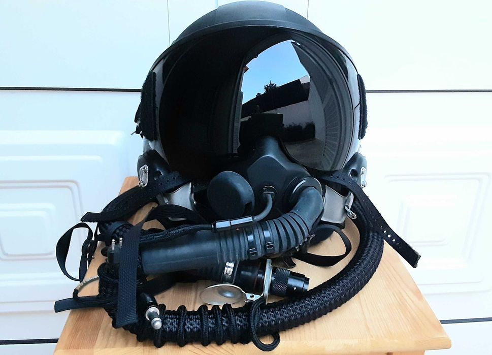 Capacete Militar Gentex + Máscara Oxigénio MBU-20/P + Fato Voo - 950€