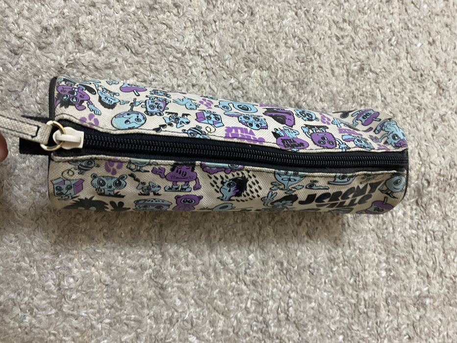 Estojo escolar como novo