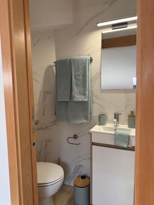 Alugo fantástico estúdio T0 em frente ao mar
